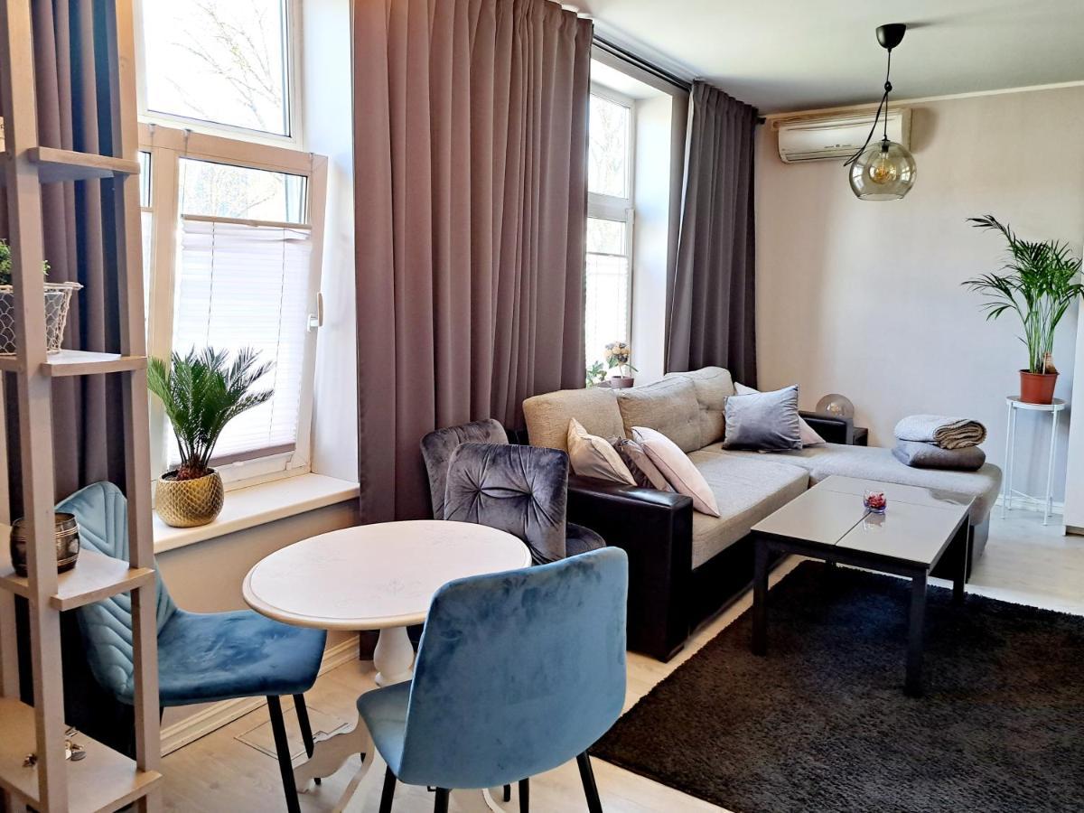 Riia Maantee Apartement Pärnu Exteriör bild